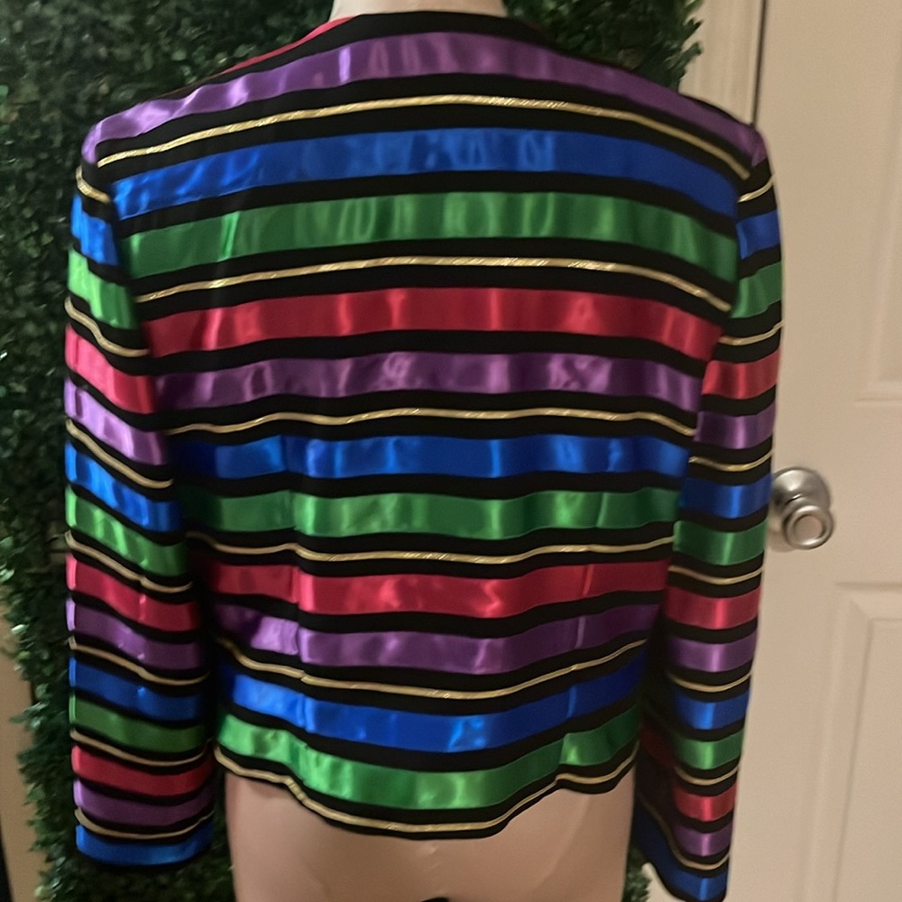 Colorful - Picture 2 of 3